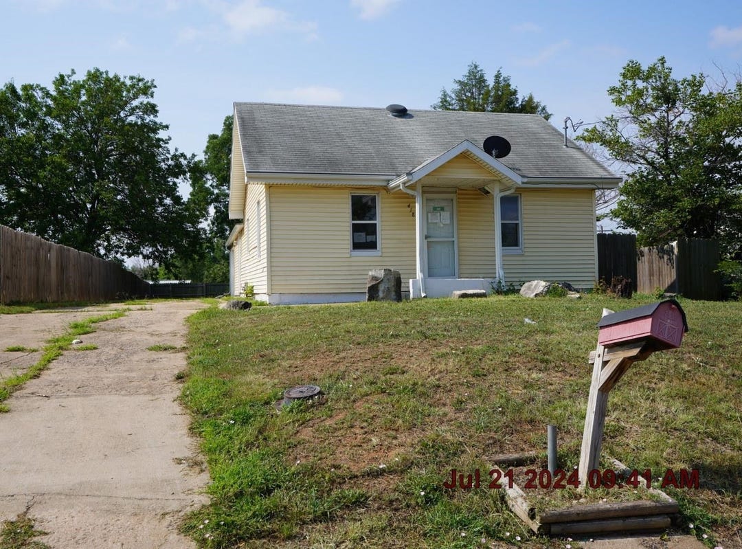 418 W Kansas St, Wellington, KS 67152 House for Sale