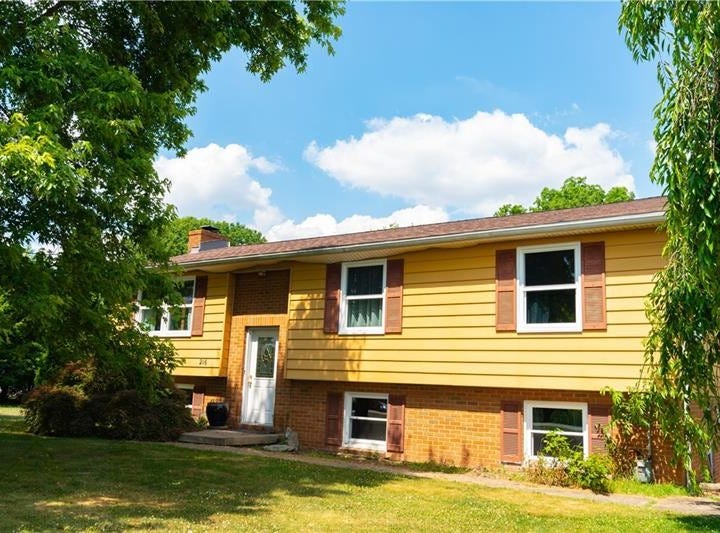 216 Ruth Dr, Rayne Twp/Ernest, PA 15747 House for Sale