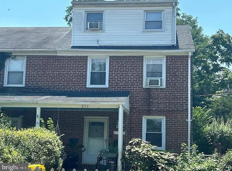 211 8TH AVENUE, BALTIMORE, MD 21225 Townhouse for Sale