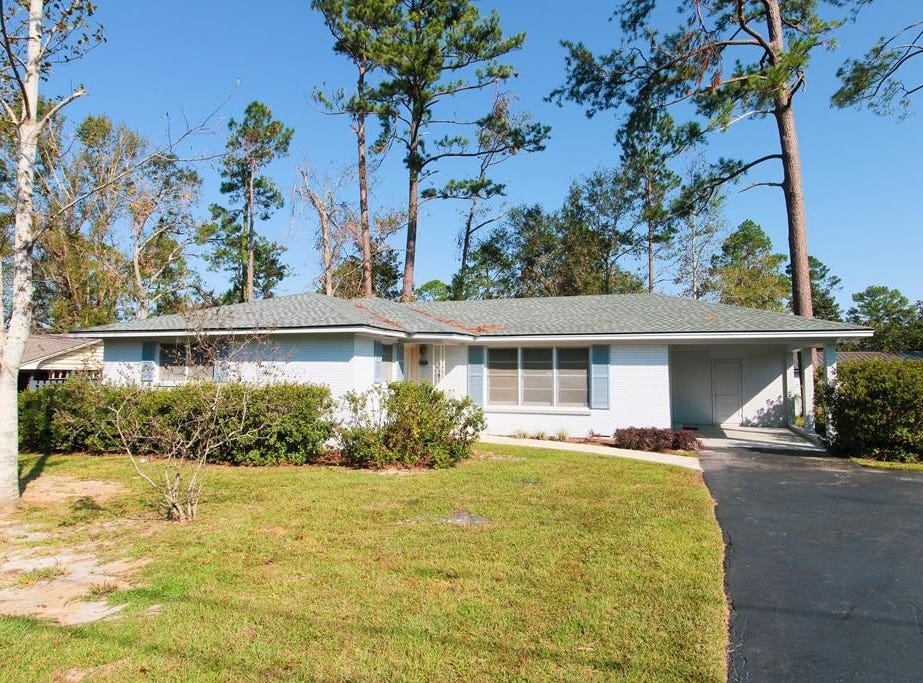 1202 Dellwood Dr, Valdosta, GA 31602 House for Sale