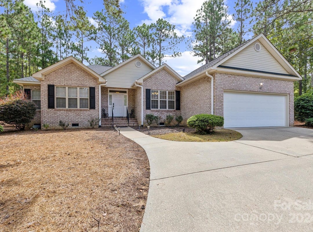 10 La Quinta Loop, Pinehurst, NC 28374 House for Sale