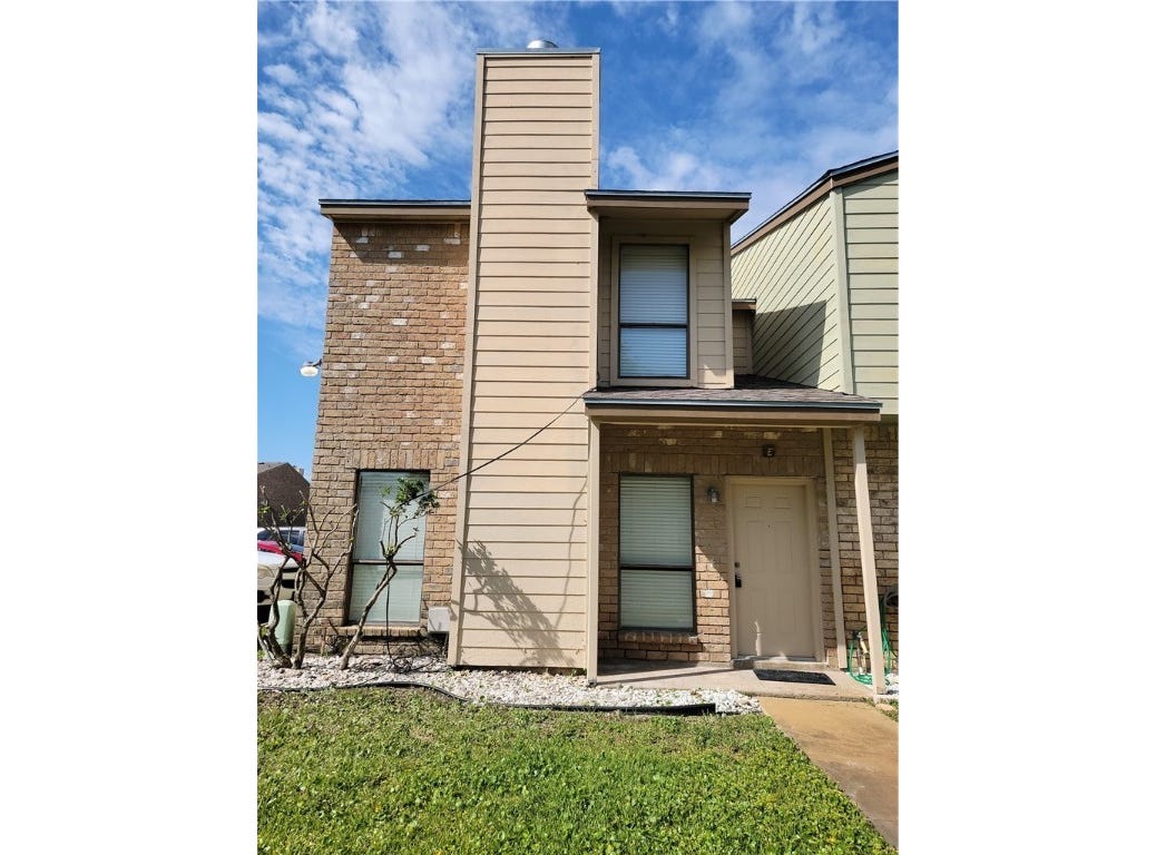 2801 Saint Joseph Street, Apt E, Corpus Christi, TX 78418 Townhouse for