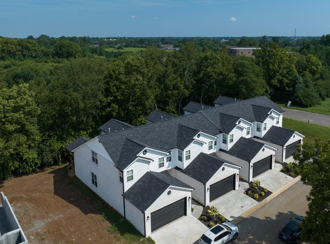 230 Sugartree Lane, Versailles, KY 40383 Apartment for Sale