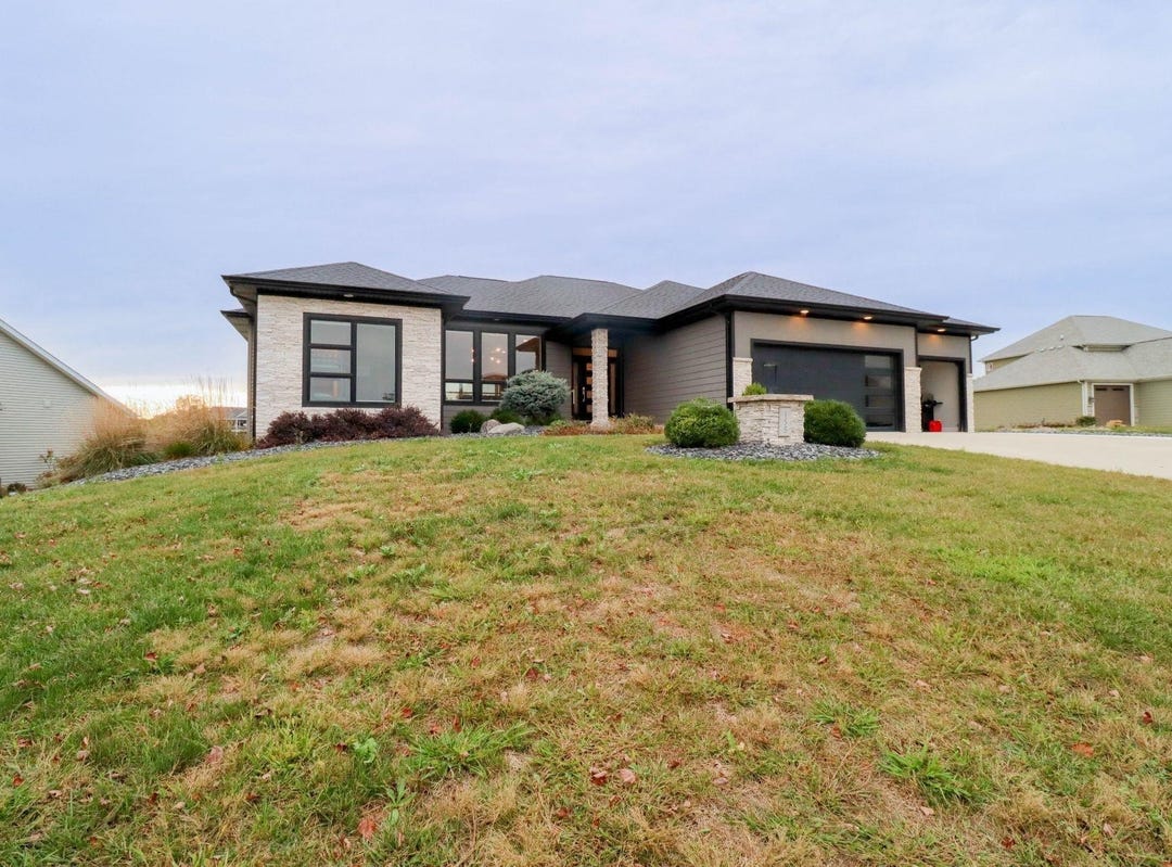 155 LN 282b Hamilton Lake, Hamilton, IN 46742 House for Rent