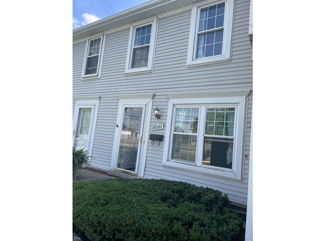 36862 Park Place, Sterling Heights, MI 48310 Apartment for Sale