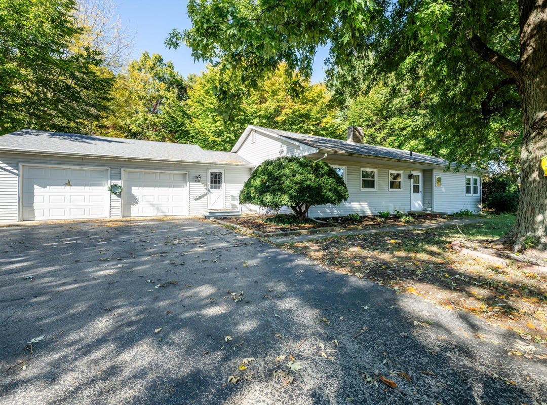 5955 Red Arrow Highway, Coloma, MI 49038 House for Sale