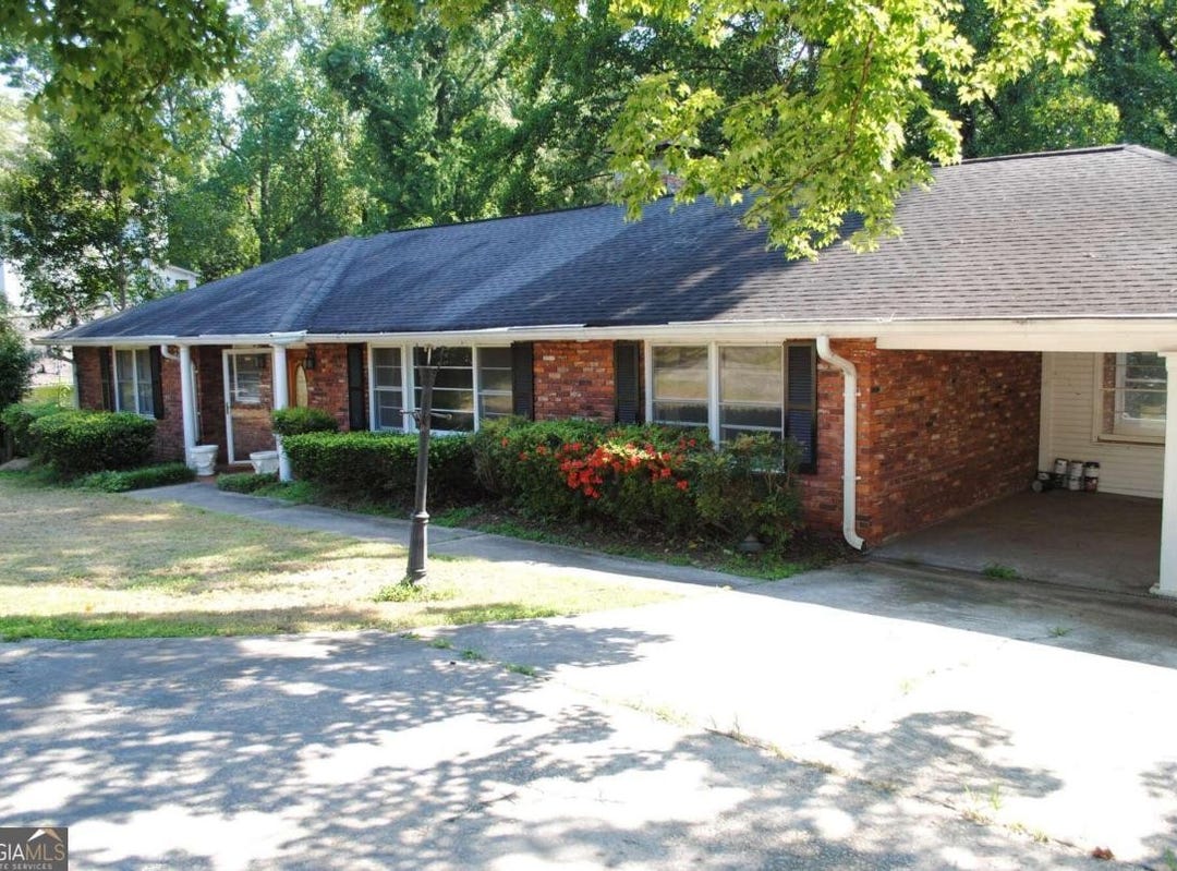 4695 LAKE FORREST, Atlanta, GA 30342 House for Sale