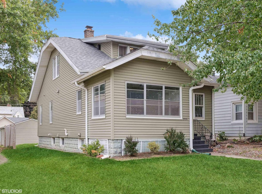 2951 FARNAM Street, Davenport, IA 52804 House for Sale
