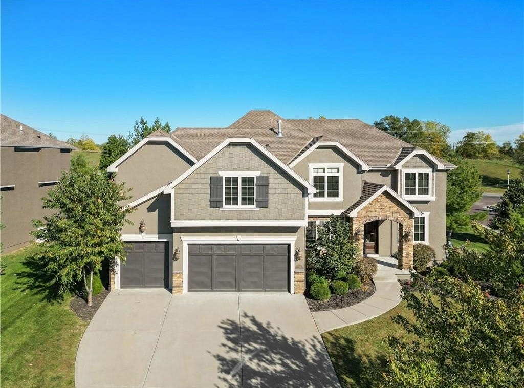 16829 Stearns Street, Overland Park, KS 66221 House for Sale