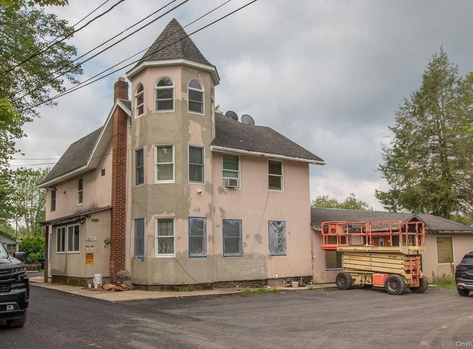 1105 Ulster Heights Road, Wawarsing, NY 12428 Townhouse for Sale