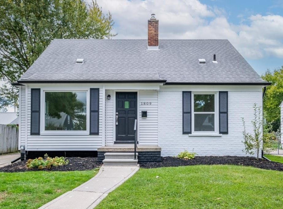 1809 Bacon, Berkely, MI 48072 House for Sale