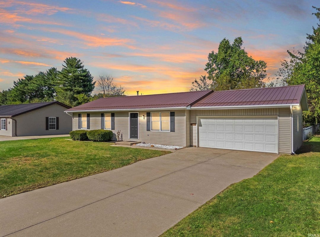 19107 Oak Street, New Paris, IN 46553 House for Sale