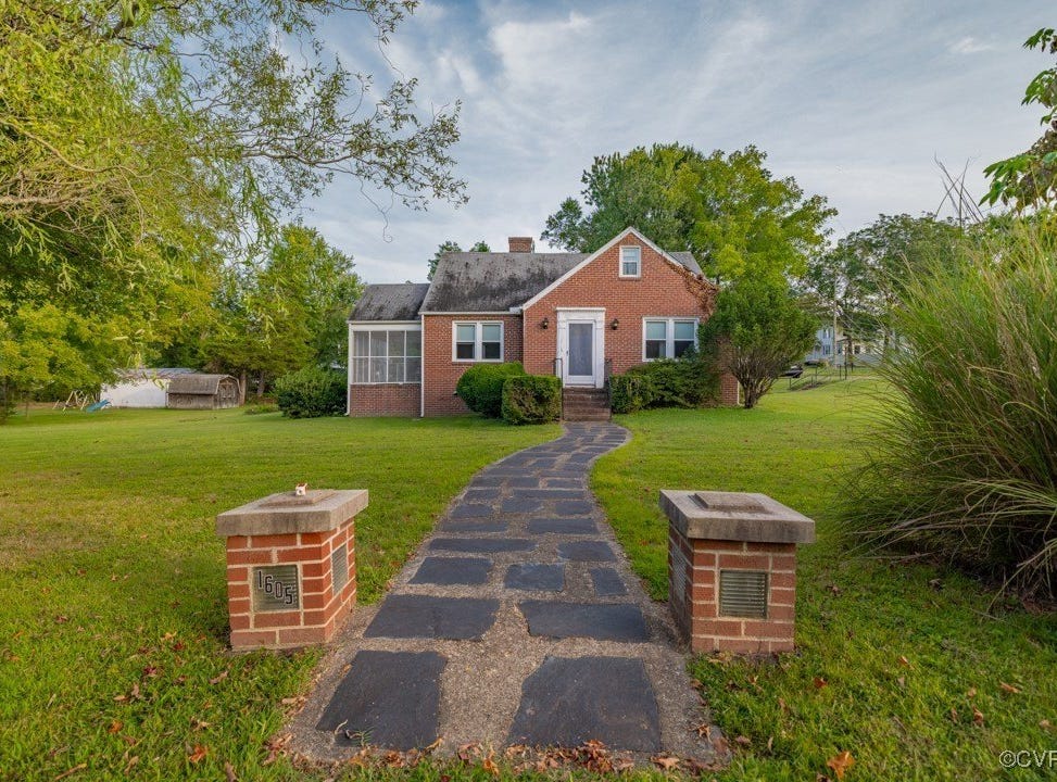 1605 10th St, Victoria, VA 23974 House for Sale