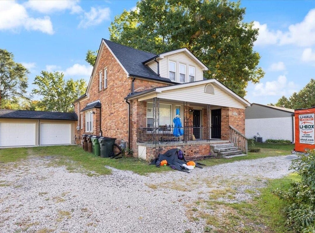 45866 Gable Inn Street, Apt B, Utica, MI 48317 Townhouse for Rent