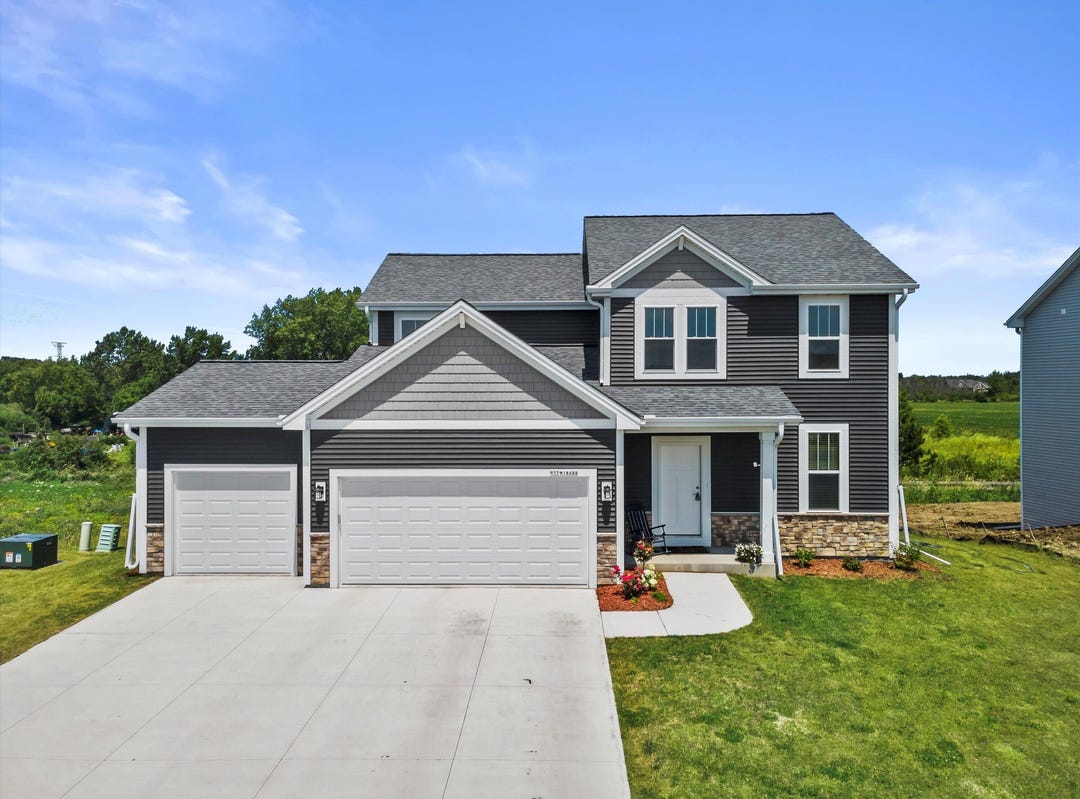 N57w18688 Dandelion Ct, Menomonee Falls, WI 53051 House for Sale