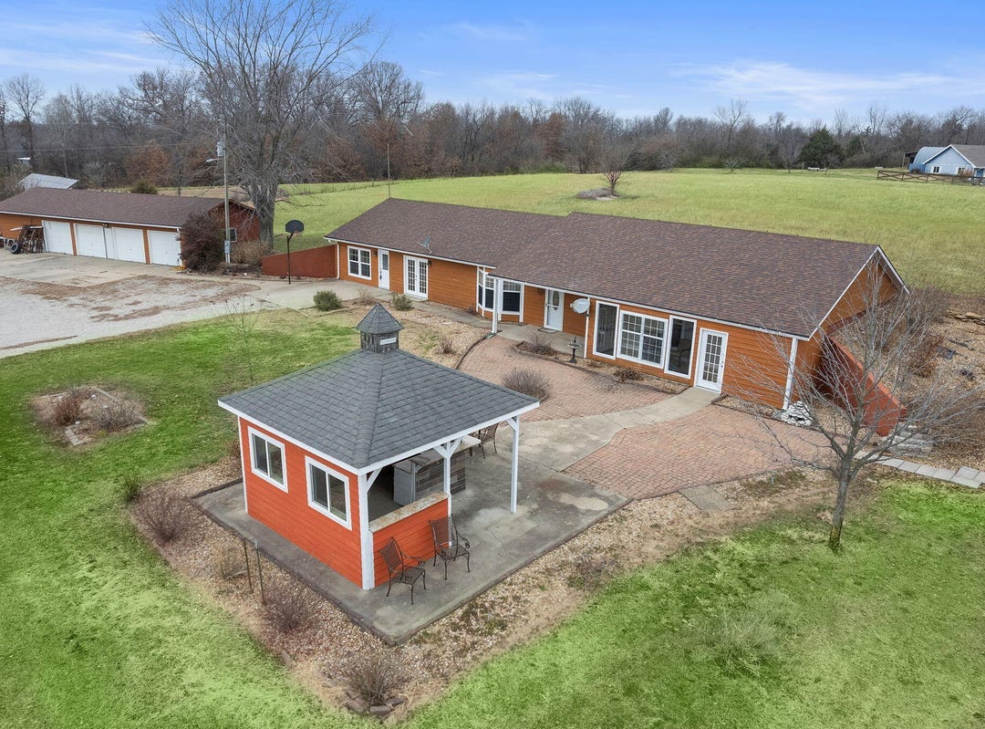 115 Southwest 400th Rd Road, Warrensburg, MO 64093 House for Sale