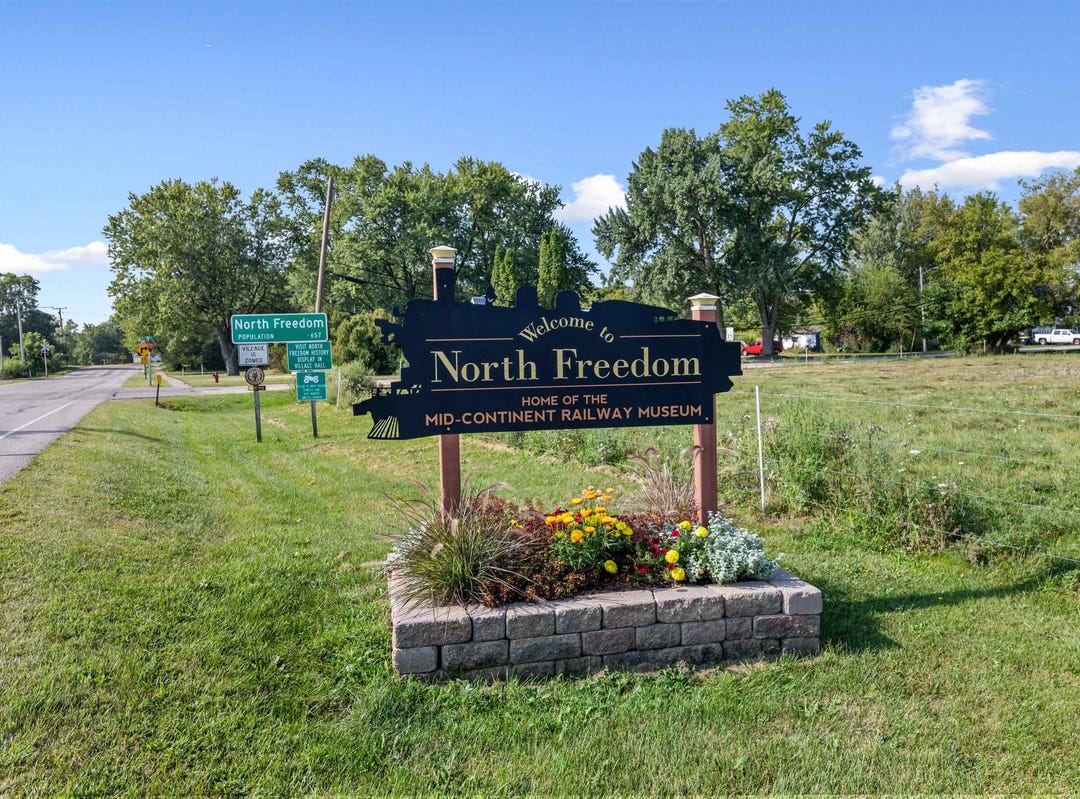 110 E Walnut Street, North Freedom, WI 53951 House for Sale