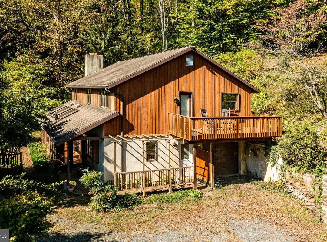 50 BERTOLET SCHOOL ROAD, SPRING CITY, PA 19475 House for Sale