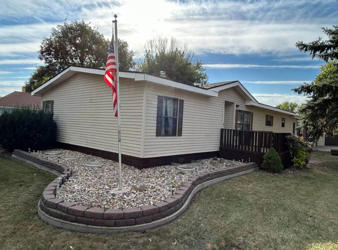 326 W 4th Ave, Miller, SD 57362 House for Sale