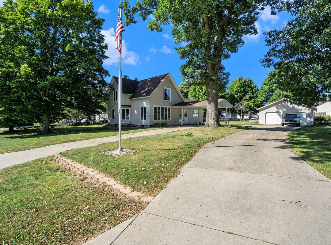 206 Graves Street, Gobles, MI 49055 House for Sale