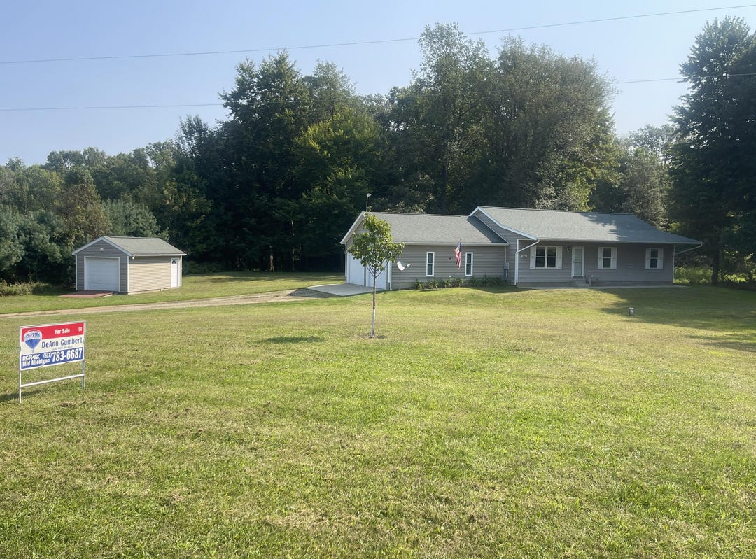 10240 Wilcox Road, Onondaga, MI 49264 House for Sale