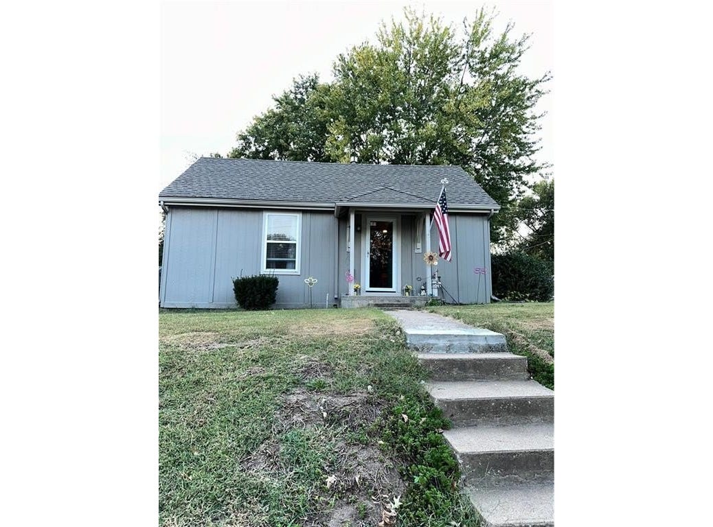 1614 2nd Avenue, Leavenworth, KS 66048 House for Sale