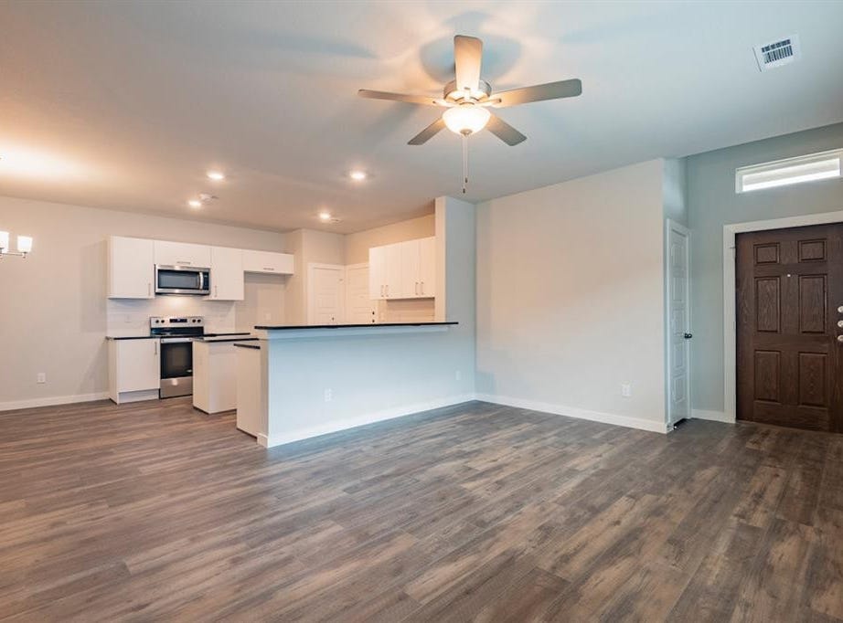 628 Blackland Drive, Venus, TX 76084 Townhouse for Rent