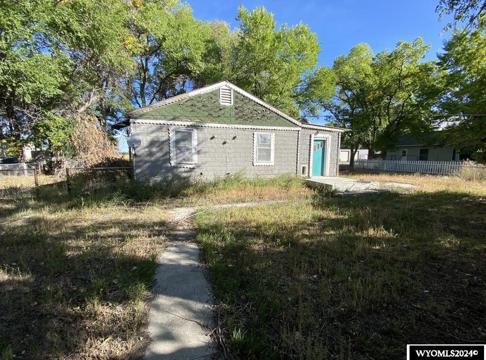 1322 E Webbwood, Riverton, WY 82501 House for Sale