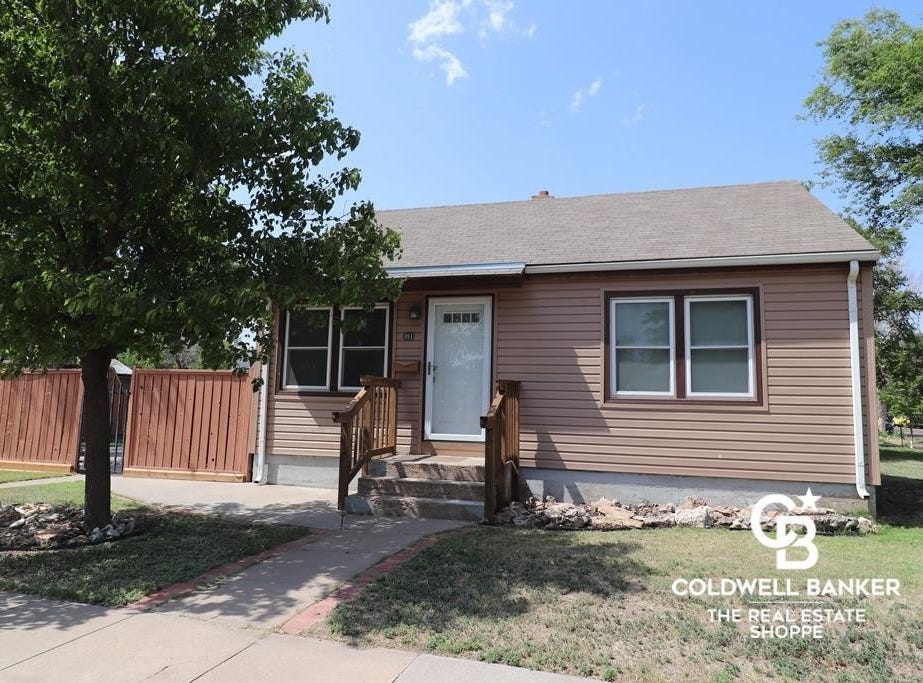 811 East Hazel Street, Garden City, KS 67846 House for Sale