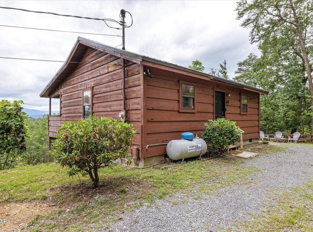 1883 Blackberry Way, Sevierville, TN 37876 House for Sale realestate