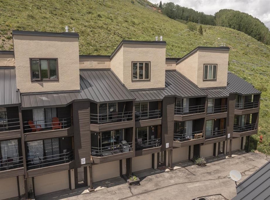 15 Marcellina Lane, Apt 111, Mt. Crested Butte, CO 81225 Apartment for