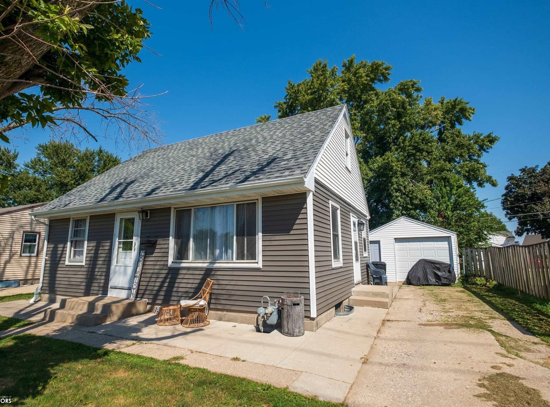 1306 E Nevada Street, Marshalltown, IA 50158 House for Sale