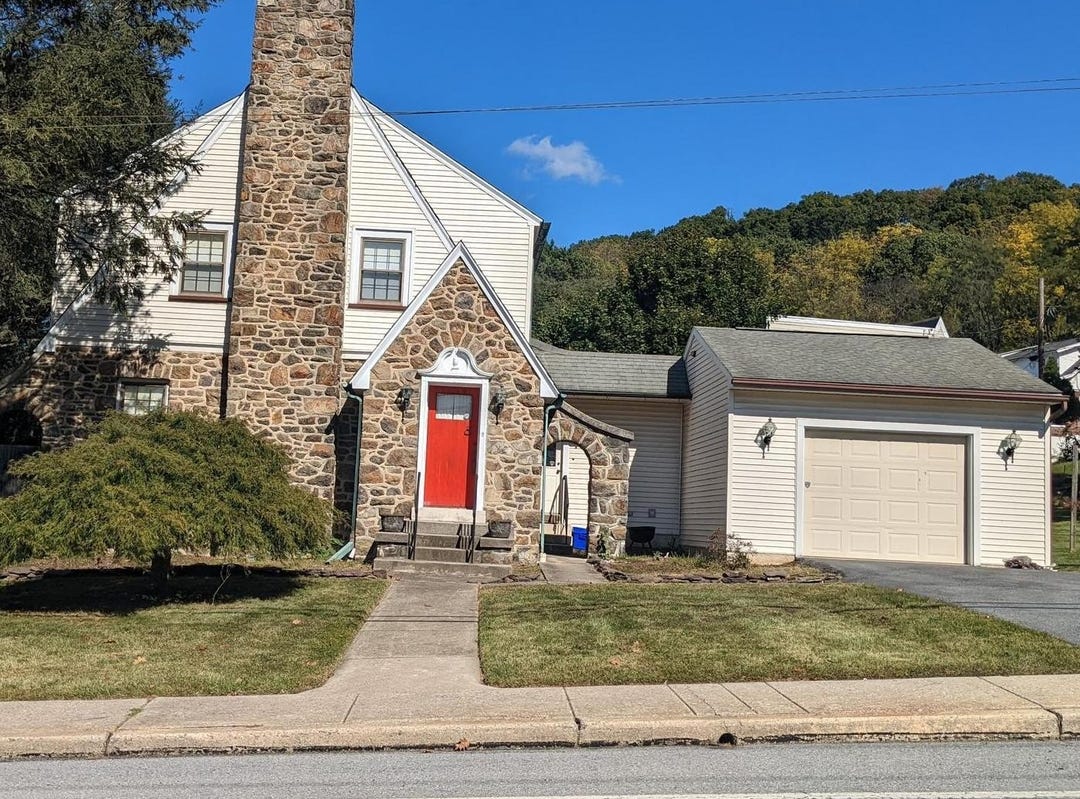 2103 ELIZABETH AVENUE, READING, PA 19605 House for Sale