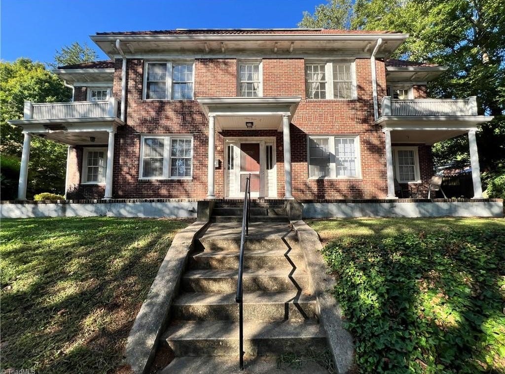 202 N Hawthorne Road, Apt 1, WinstonSalem, NC 27104 Townhouse for Rent