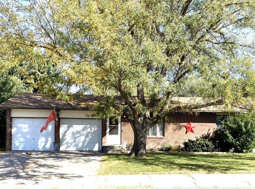 2910 Loraine Place, Garden City, KS 67846 House for Sale realestate