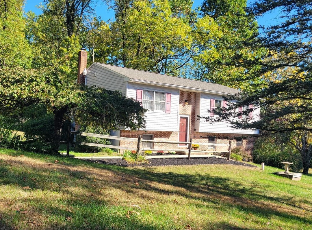 101 SCHWEITZ ROAD, FLEETWOOD, PA 19522 House for Sale