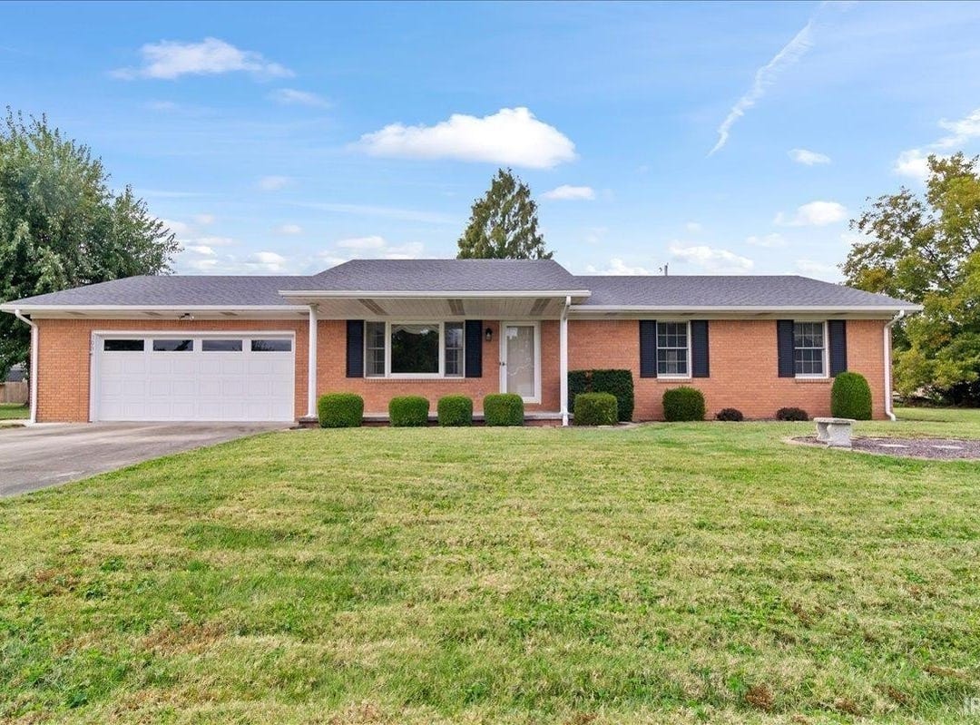 109 S Jeremy Lane, Haubstadt, IN 47639 House for Sale