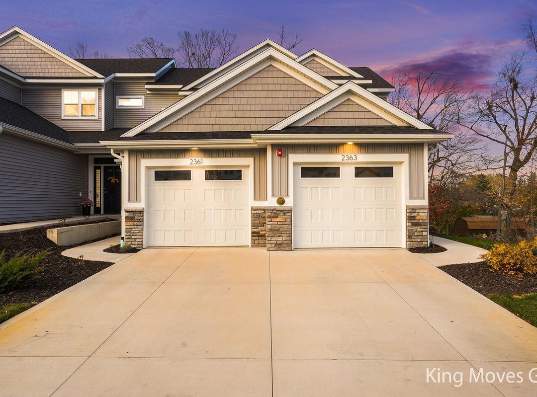 2363 Watertown Way NE, Grand Rapids, MI 49505 Apartment for Sale