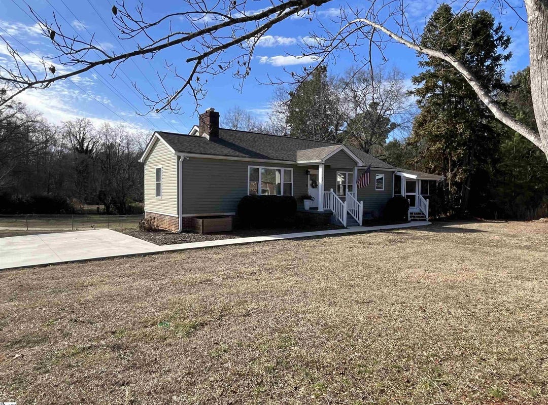 1105 Old Spartanburg Highway, Lyman, SC 29365 House for Sale