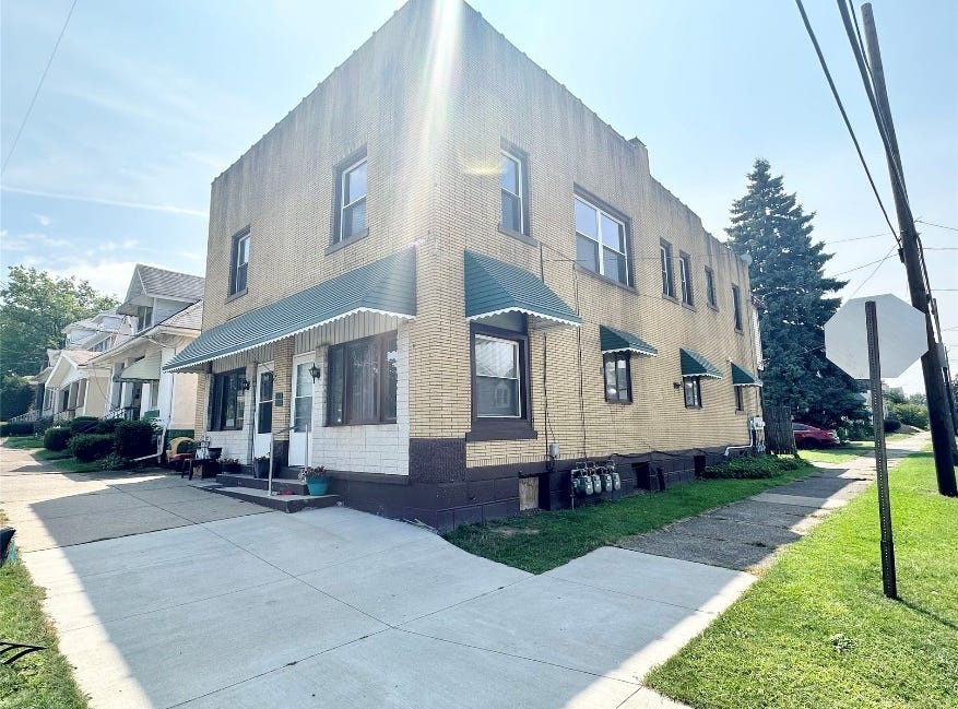 2702 BRANDES Street, Erie, PA 16504 Townhouse for Sale