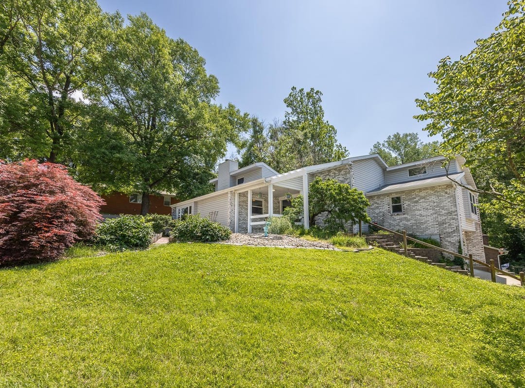 1251 Pin Oak Lane, Caseyville, IL 62232 House for Sale