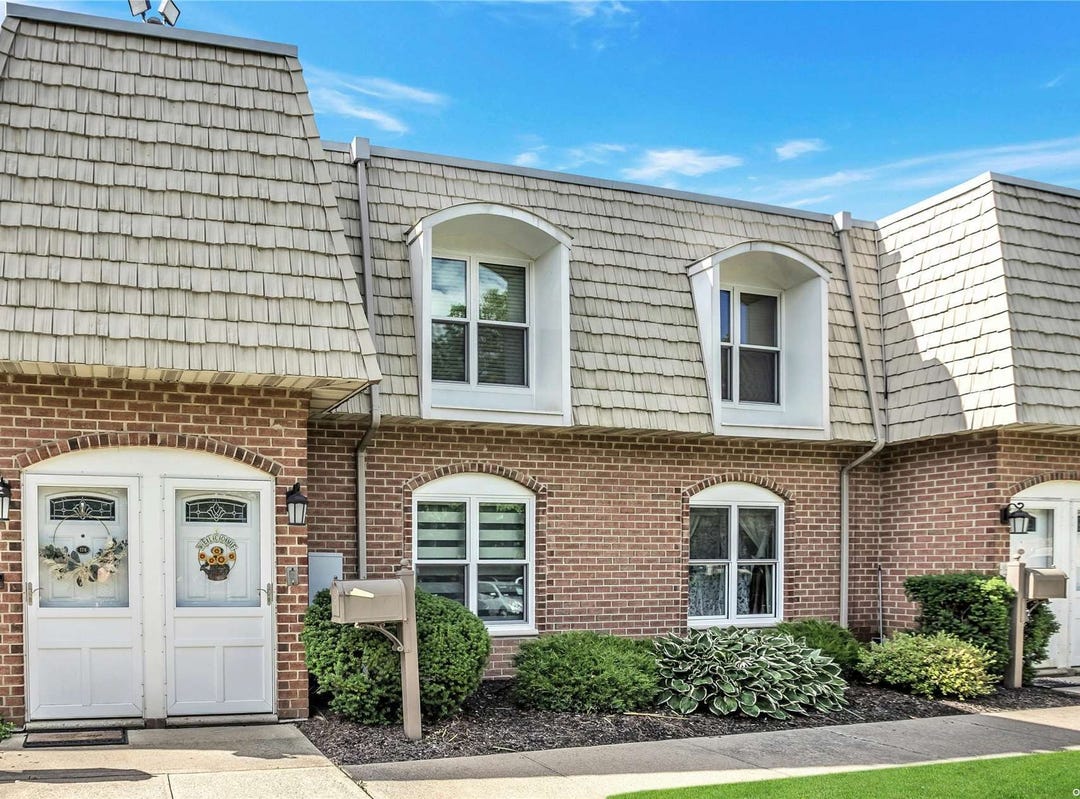 175 Main Avenue, Apt 177, Wheatley Heights, NY 11798 House for Sale