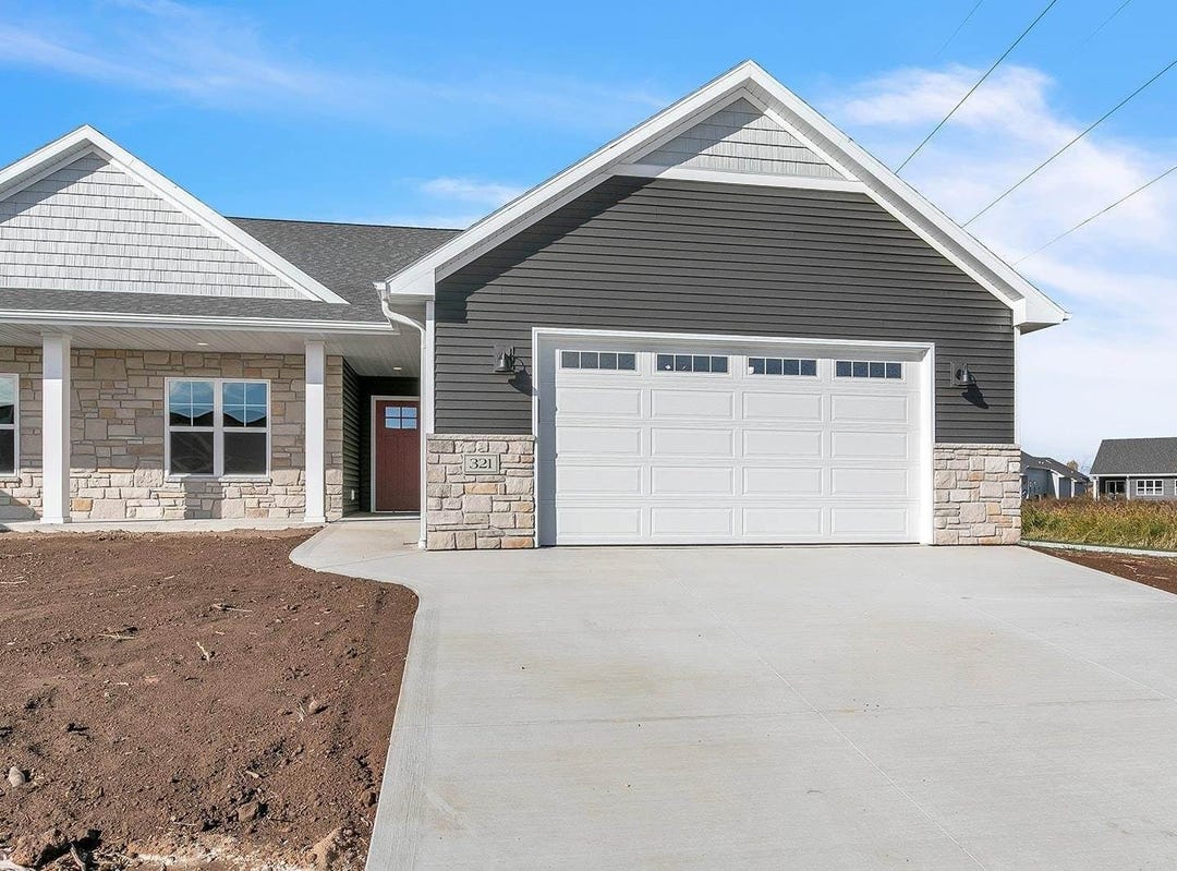 321 Rainbow Court, Green Bay, WI 54303 House for Sale