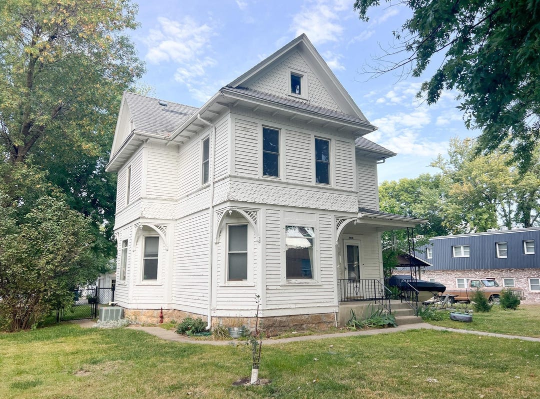 415 3rd Ave SE, LeMars, IA 51031 House for Sale