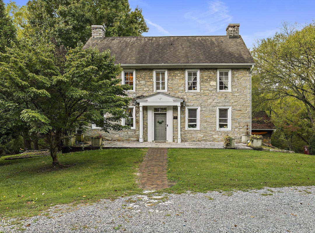 4867 North Roan Street, Johnson City, TN 37615 House for Sale