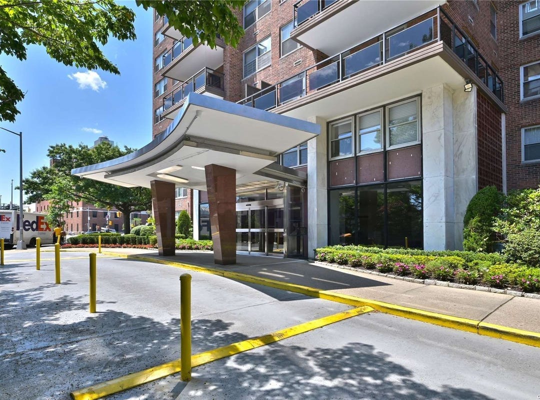 7020 108 Street, Apt 2M, Forest Hills, NY 11375 House for Sale