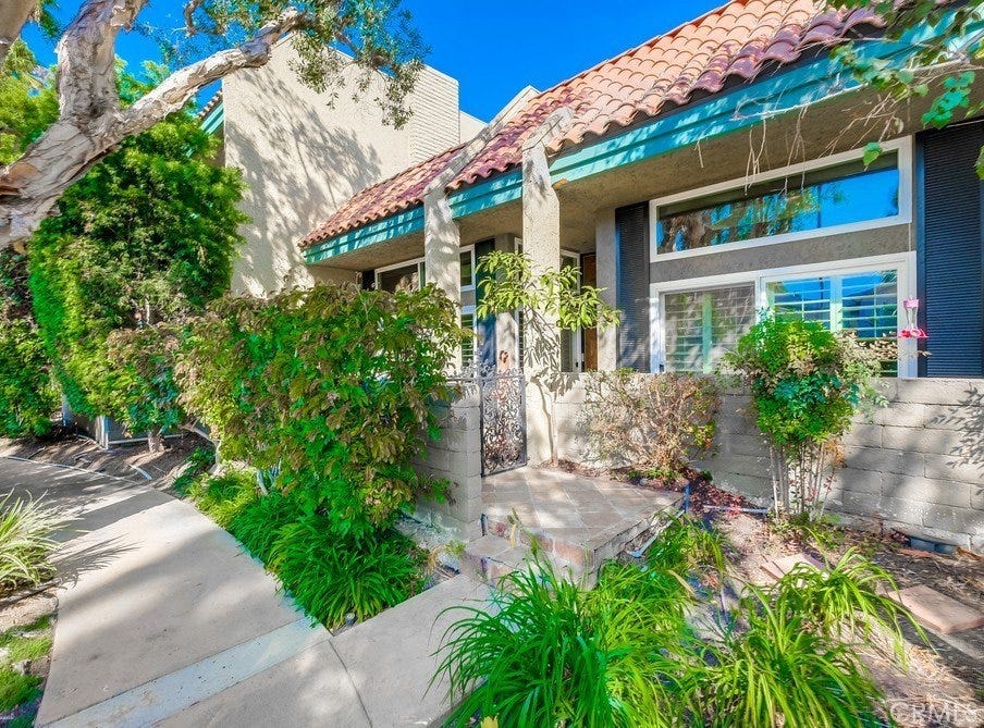 1134 Palo Verde Avenue, Long Beach, CA 90815 Townhouse for Sale