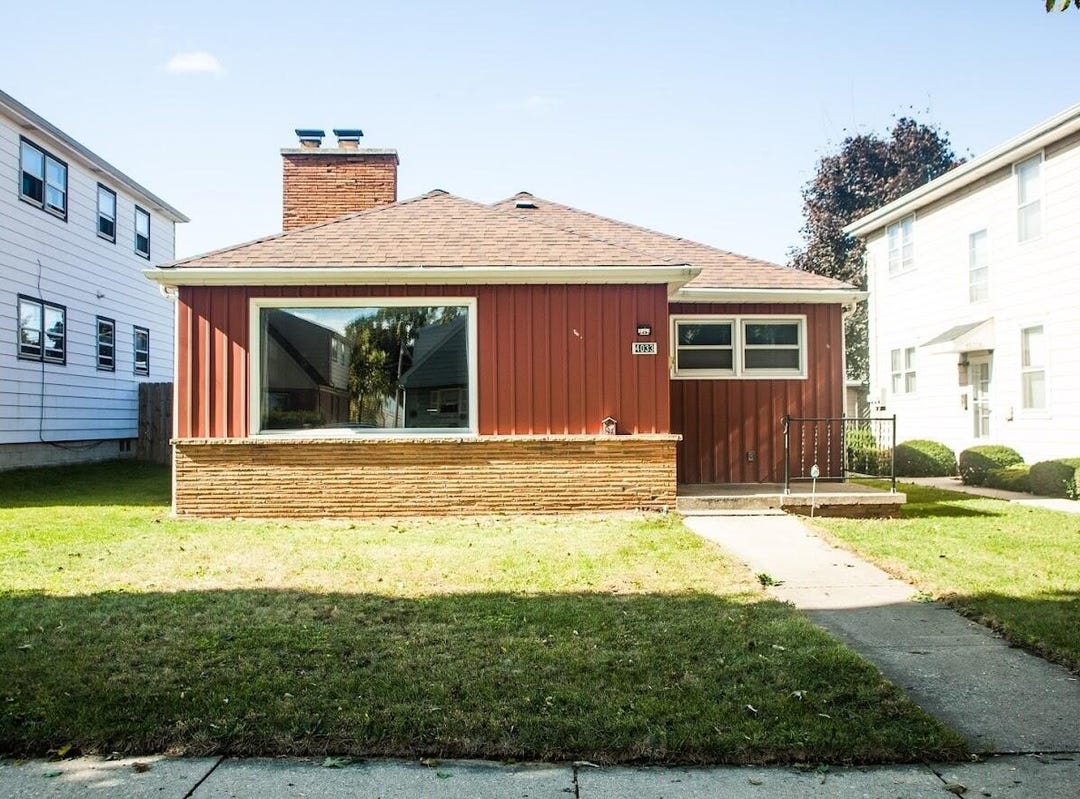 4033 N 85th St, Milwaukee, WI 53222 House for Sale