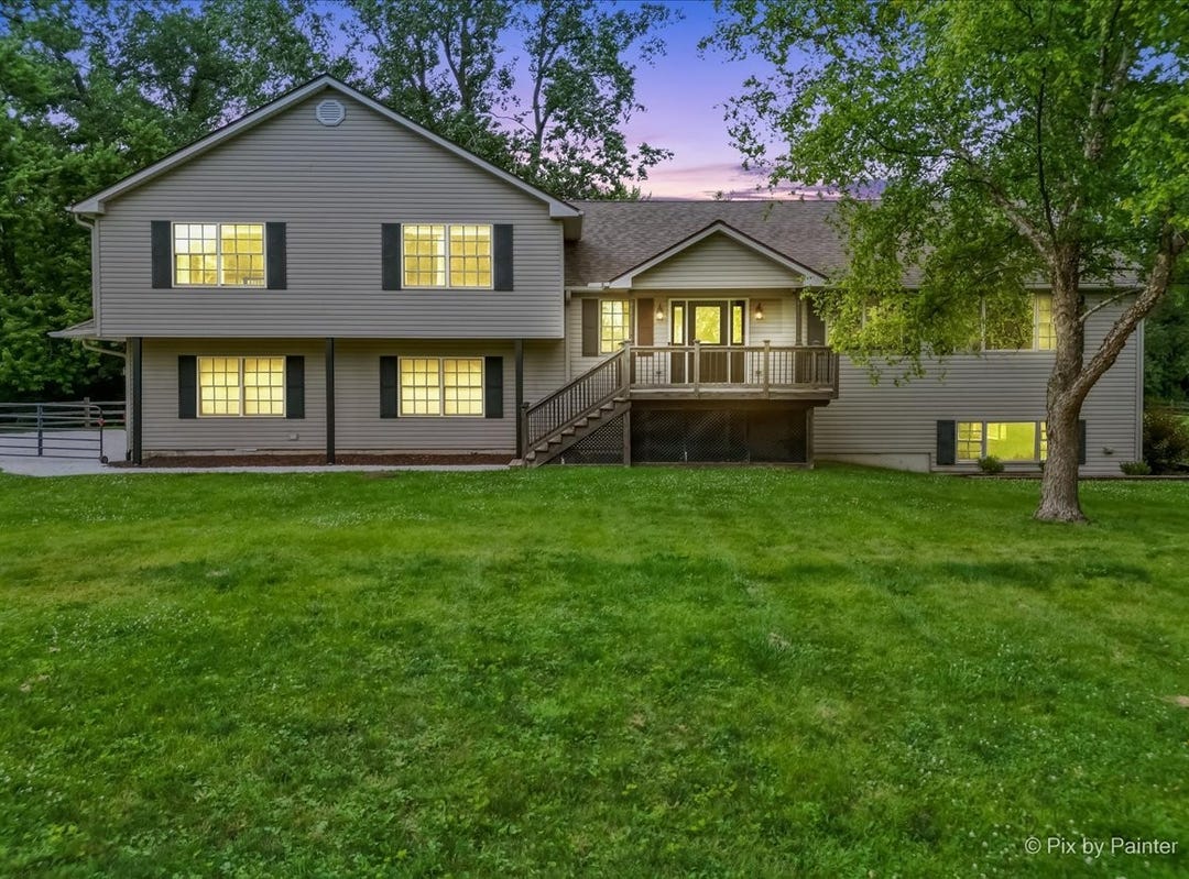 15216 Walsh Drive, Woodstock, IL 60098 House for Sale