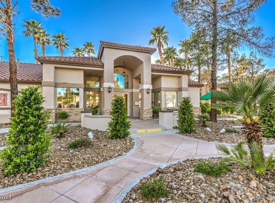 1405 S Nellis Boulevard, Apt 2106, Las Vegas, NV 89104 Apartment for